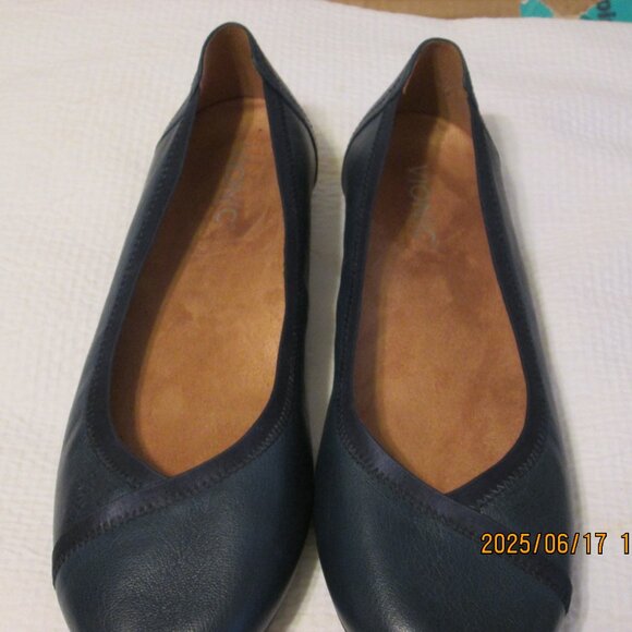 Vionic Caroll Dark Blue Ballet Flats Size 9.5M - Picture 1 of 7
